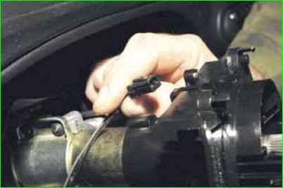 Снятие и установка подрулевого переключателя