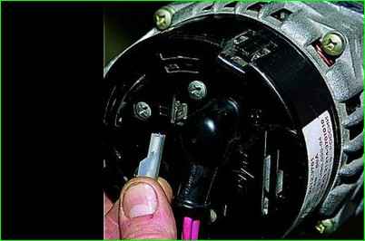 Замена генератора Нива Шевролет