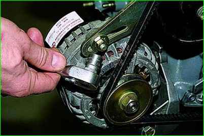 Замена генератора Нива Шевролет