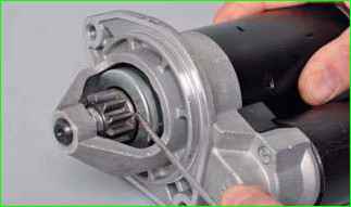 Removing and checking the starter