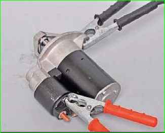 Removing and checking starter