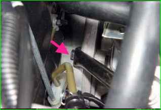 Removing and checking the starter