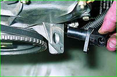 Иінді біліктің орналасу сенсорын алу және орнату