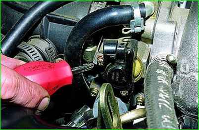 Алу және орнату Дроссель позициясының сенсорын орнату