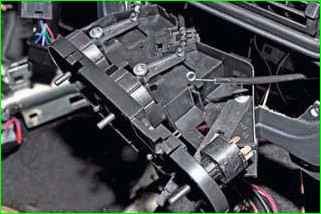 Снятие блока управления кондиционера