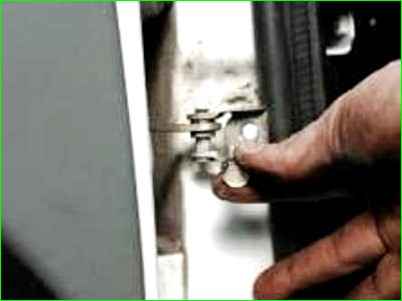 Снятие передней двери