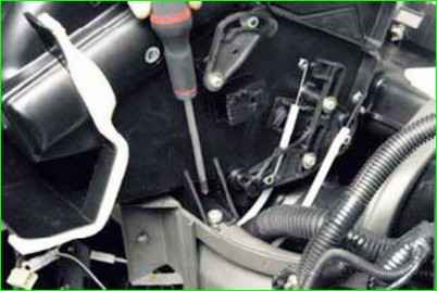 Removing the radiator heater with the heater removed