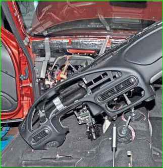 Снятие панели приборов Нива Шевроле