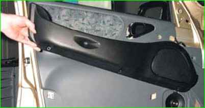 Снятие обивки передней двери