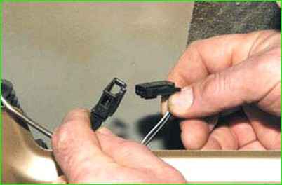 Снятие замка передней двери