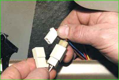 Снятие замка передней двери