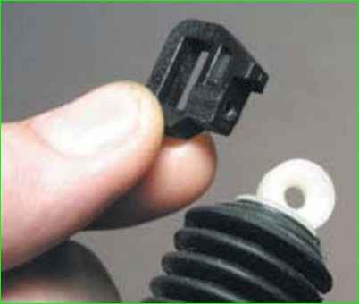 Снятие замка передней двери