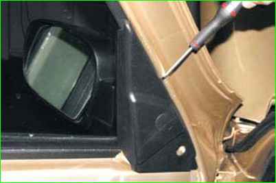 Снятие наружного зеркала передней двери