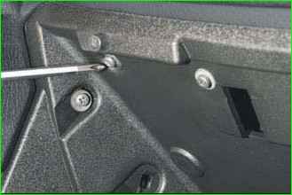 Как снять вещевой ящик ВАЗ-2123