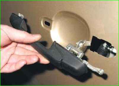 Сыртқы есік тұтқасын алу