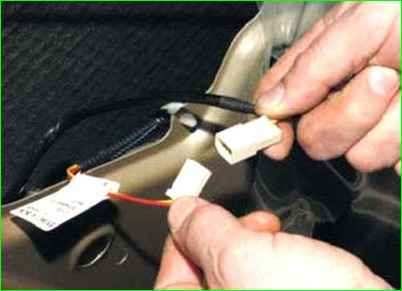 Артқы есік құлпын шешу