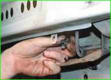 Replacing the front bumper