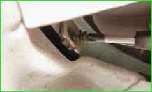 Replacing the front bumper