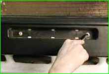 Replacing the front bumper