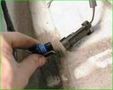 Замена и ремонт стеклоочистителя Нива Шевролет