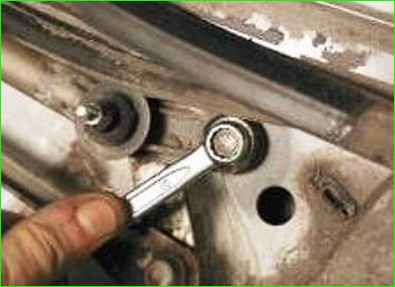 Замена и ремонт стеклоочистителя Нива Шевролет