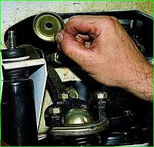 Как заменить амортизатор передней подвески Нива Шевролет