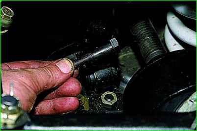 Как заменить амортизатор передней подвески Нива Шевролет