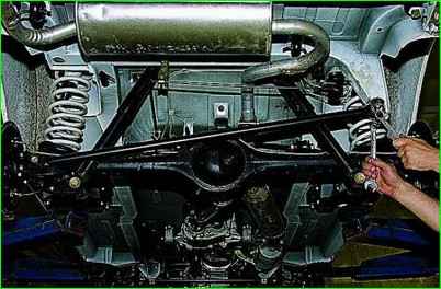 Снятие поперечной штанги  