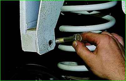 Снятие поперечной штанги  