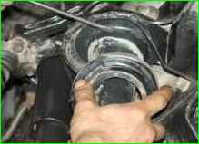 Как заменить пружину передней подвески ВАЗ-2123