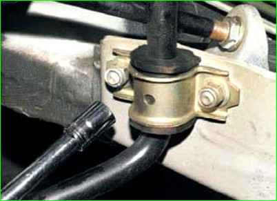 Как снять стабилизатор