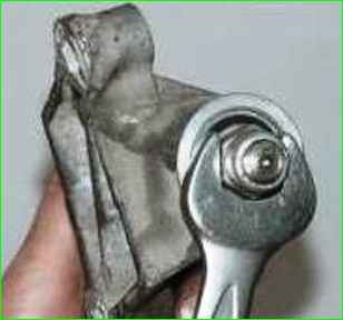 Разборка, дефектовка и сборка маятникового рычага