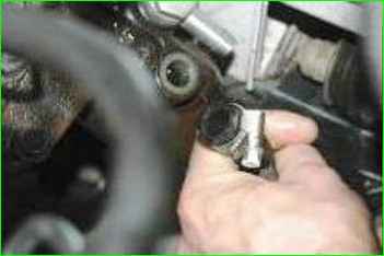 Заміна механізму керма Нива Шевролет