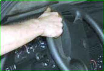 Bleeding the power steering system