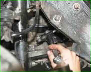 Замена средней тяги