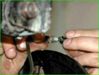 Austausch des Hinterradbremszylinders