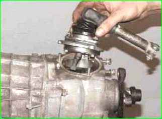 ВАЗ-2123 беріліс механизмін қалай бөлшектеу және жинау керек