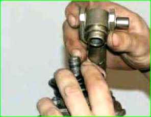 ВАЗ-2123 беріліс механизмін қалай бөлшектеу және жинау керек