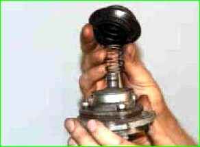 ВАЗ-2123 беріліс механизмін қалай бөлшектеу және жинау керек