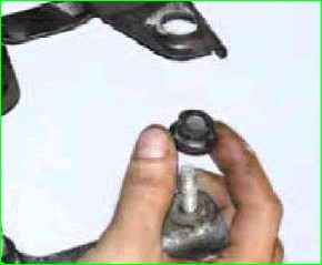 Тісті беріліс таңдау механизмінің жетекін бөлшектеу және құрастыру