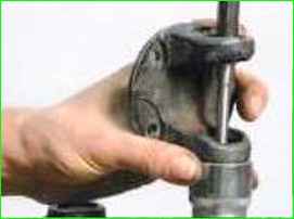 Нива Chevrolet картон қорабын жөндеу жұмыстары