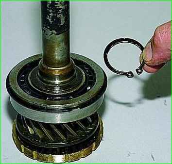 Разборка первичного вала КПП