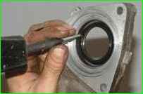 Замена подшипника и сальника внутреннего шарнира