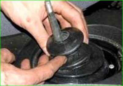 Снятие и установка раздатки Нива Шевролет