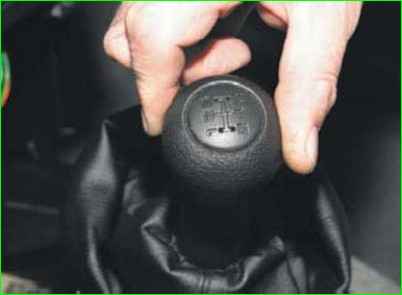 Снятие и регулировка механизма переключения передач