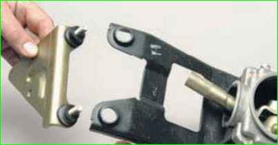 Разборка привода управления механизмом передач