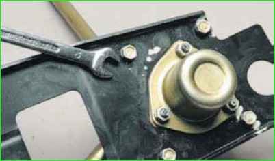 Разборка привода управления механизмом передач