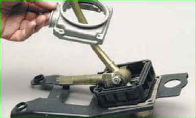 Разборка привода управления механизмом передач