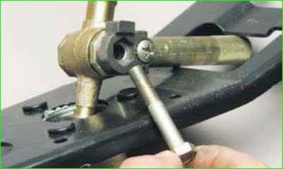 Разборка привода управления механизмом передач