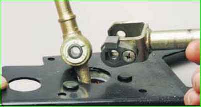 Разборка привода управления механизмом передач